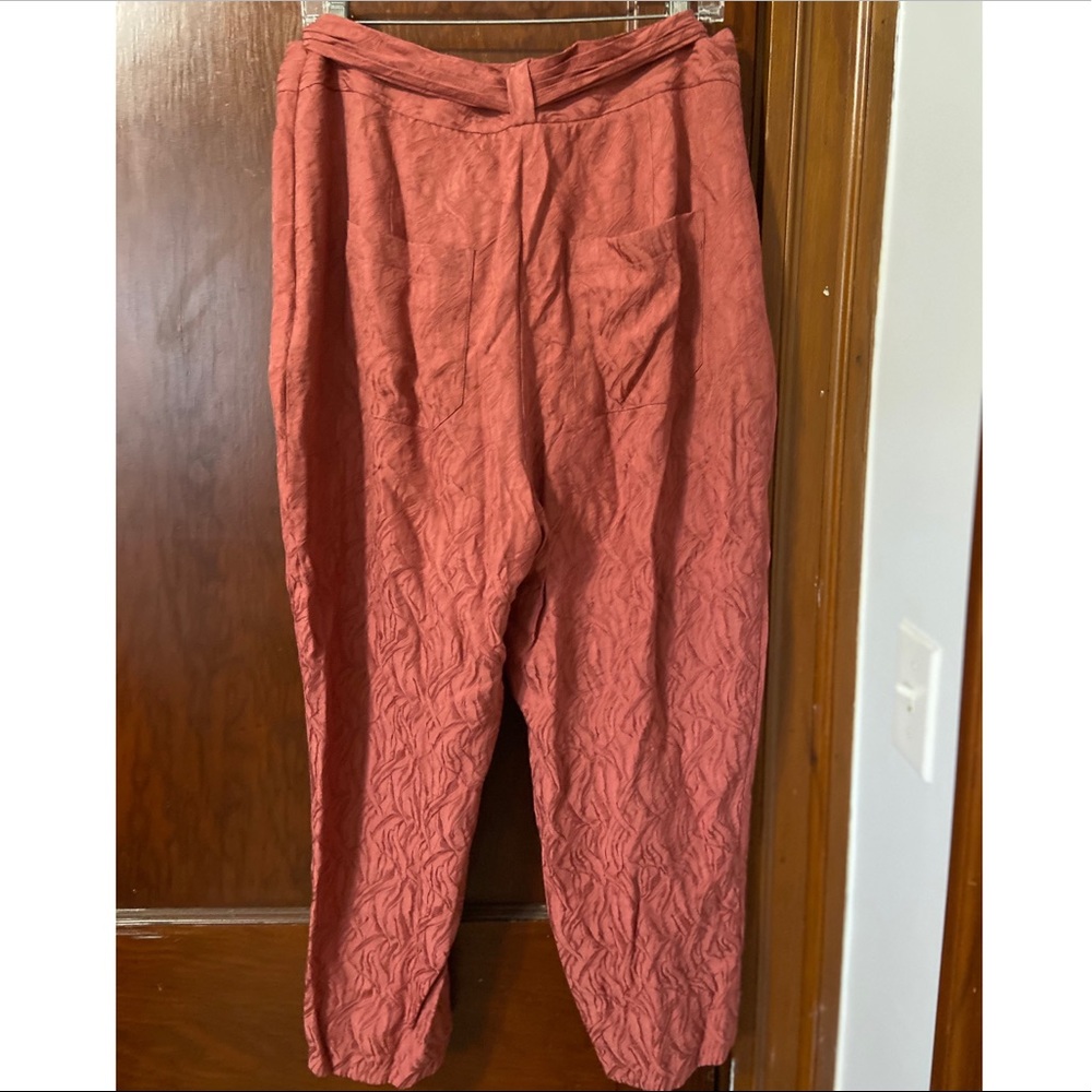 Loose-style Pant - Picture 2 of 2